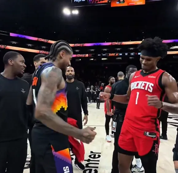 九游体育下载-满满爱意！杰伦-格林赛后与阿门、申京、范弗利特一一拥抱